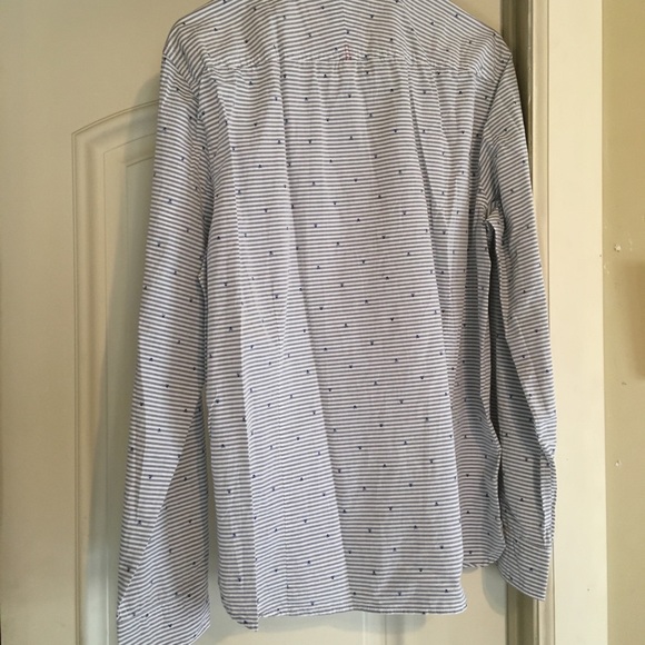 Long Sleeve Button-Up Casual Skull Shirt NWOT - Picture 4 of 6